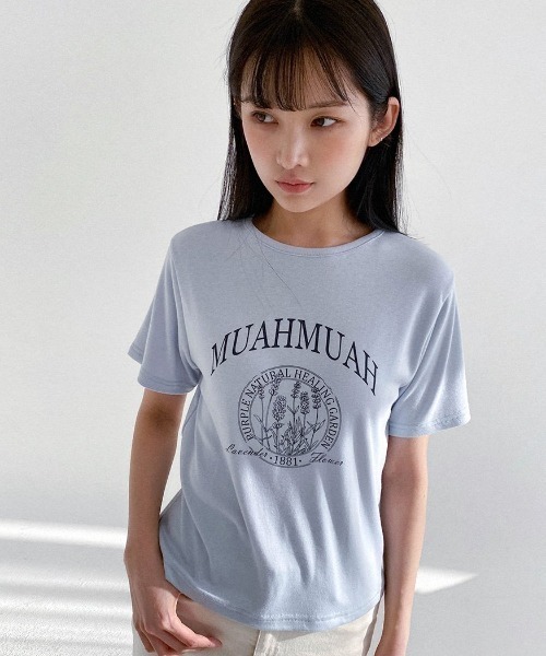 muahmuah(ムーアムーア)の「A'GEM/9 × .kom『muah muah/ムーアムーア』MUAH SIGNATURE REGULAR FIT HALF T-SHIRT/シグニチャー ハーフ スリーブ Tシャツ(Tシャツ/カットソー・レディース・ライトブルー/ベージュ/パープル/グレー/アイボリー/ブラック・FREE)」の22枚目の写真
