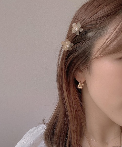 TONE SELECT GOODS(トーンセレクトグッズ)の「【Liaa】ミニフラワーヘアクリップセット(バレッタ/ヘアクリップ・レディース・ブラウン/ベージュ/ブラック/ホワイト・FREE)」の4枚目の写真