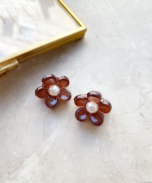 TONE SELECT GOODS(トーンセレクトグッズ)の「【Liaa】ミニフラワーヘアクリップセット(バレッタ/ヘアクリップ・レディース・ブラウン/ベージュ/ブラック/ホワイト・FREE)」の3枚目の写真