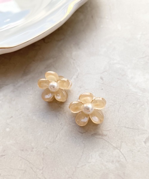 TONE SELECT GOODS(トーンセレクトグッズ)の「【Liaa】ミニフラワーヘアクリップセット(バレッタ/ヘアクリップ・レディース・ブラウン/ベージュ/ブラック/ホワイト・FREE)」の5枚目の写真