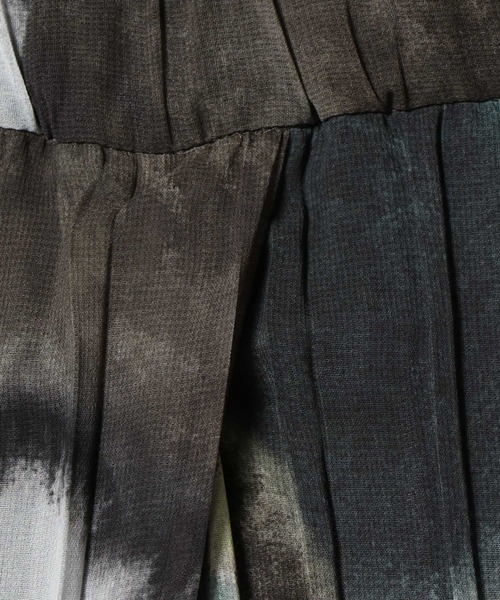 col pierrot（コルピエロ）の「COL PIERROT FOR ESTNATION / アブストラクトプリントプリーツパンツ（その他パンツ・レディース・グリーン系その他・SMALL）」の5枚目の写真