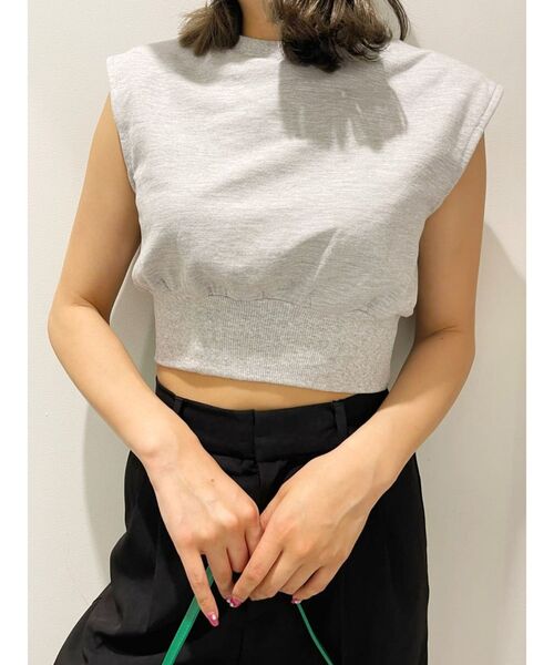 EVRIS（エヴリス）の「パワーショルダークロップドスウェットトップス（Tシャツ/カットソー・レディース・ホワイト/ブラック/グレー/グリーン・FREE）」の3枚目の写真