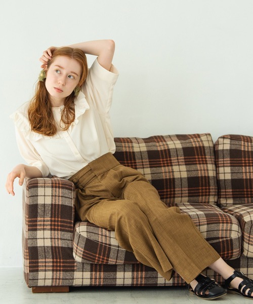 Crisp（クリスプ）の「ダブルベルトストレートパンツ（スラックス・レディース・ブラウン/イエロー・FREE）」の13枚目の写真