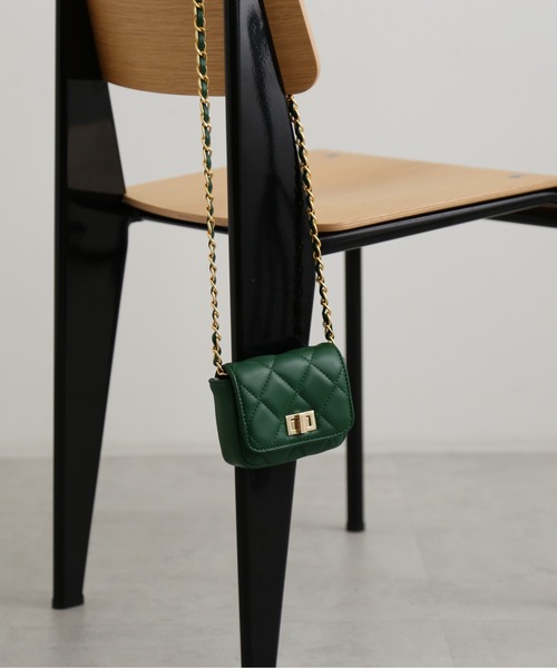 NATURAL BEAUTY BASIC（ナチュラルビューティーベーシック）の「キャラメルポシェット（ショルダーバッグ・レディース・ブラック/グリーン・ﾌﾘ-）」の3枚目の写真