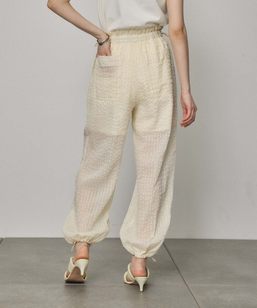 PUBLIC TOKYO(パブリックトウキョウ)の「ワッシャーラメストライプパンツ(カーゴパンツ・レディース・ホワイト/ブラック・FREE)」の13枚目の写真