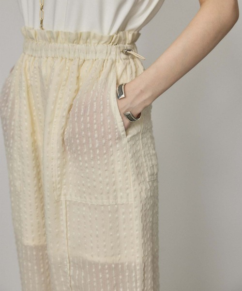 PUBLIC TOKYO(パブリックトウキョウ)の「ワッシャーラメストライプパンツ(カーゴパンツ・レディース・ホワイト/ブラック・FREE)」の15枚目の写真