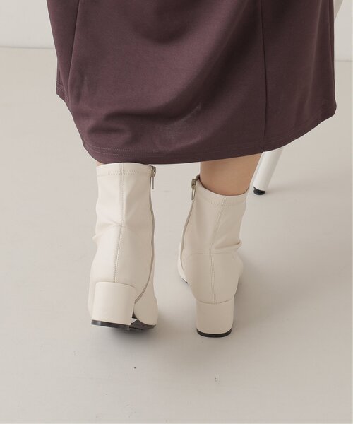 frames RAY CASSIN（フレームスレイカズン）の「S-L展開 太ヒールブーツ（ブーツ・レディース・ブラック/ブラウン/キナリ・SMALL/MEDIUM/LARGE）」の13枚目の写真