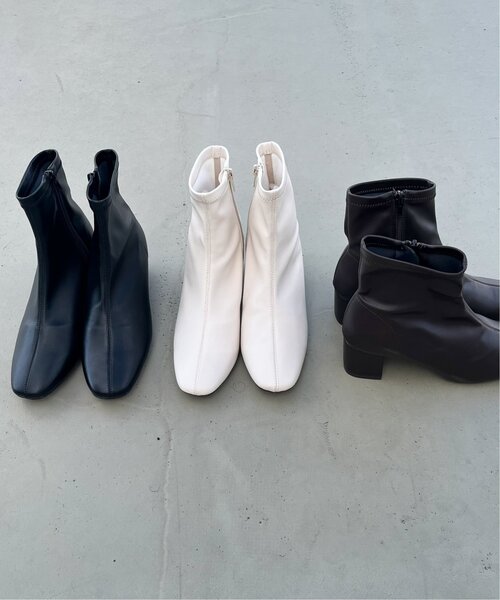 frames RAY CASSIN（フレームスレイカズン）の「S-L展開 太ヒールブーツ（ブーツ・レディース・ブラック/ブラウン/キナリ・SMALL/MEDIUM/LARGE）」の19枚目の写真