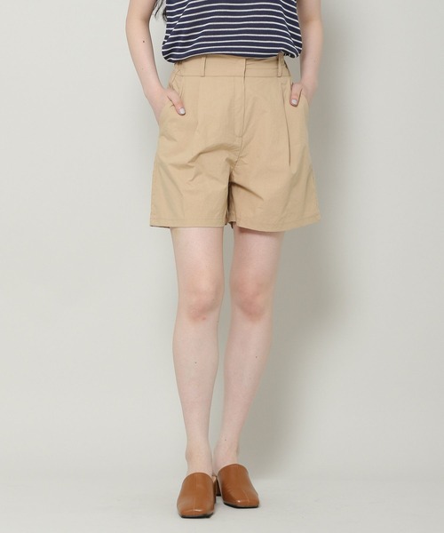 ALAND(エーランド)の「3.3 Field Trip/PLEATED WIDE ショートパンツ 2353163(その他パンツ・レディース・ネイビー/ベージュ/クリーム・FREE)」の1枚目の写真