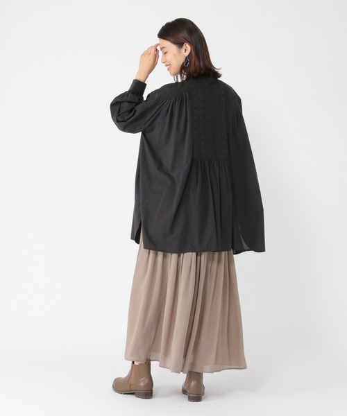 studio CLIP（スタディオクリップ）の「長袖ブラウス（シャツ/ブラウス・レディース・オフホワイト・FREE）」の3枚目の写真