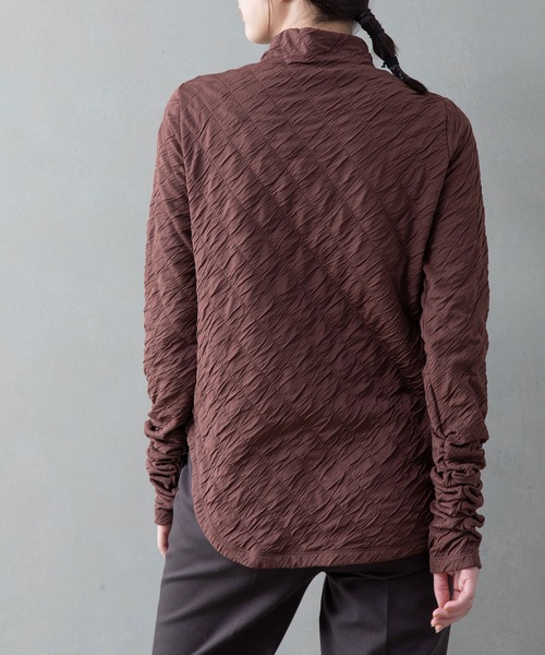 MARECHAL TERRE(マルシャルテル)の「キルティングトップス(Tシャツ/カットソー・レディース・ブラック/ブラウン/アイボリー/グリーン・MEDIUM)」の11枚目の写真