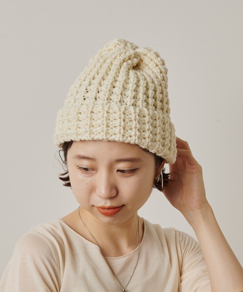 Omekashi(オメカシ)の「HIGHLAND2000 TUCK STITCH KNITCAP(ニットキャップ/ビーニー・レディース・オフホワイト/ブラック/ライトグレー・FREE)」の1枚目の写真