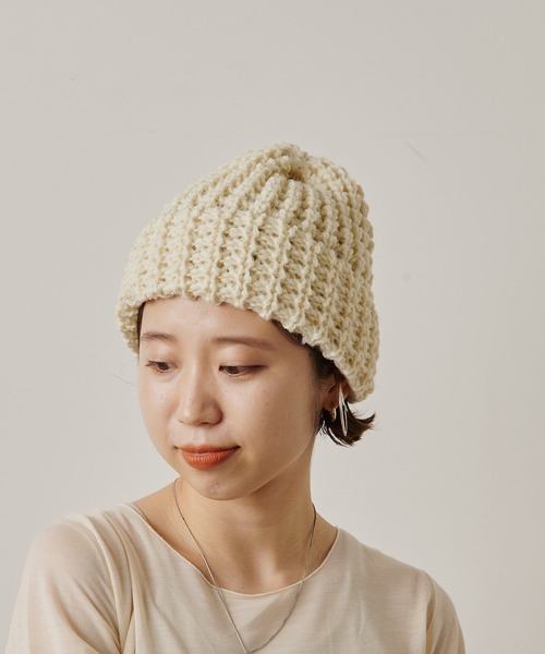 Omekashi(オメカシ)の「HIGHLAND2000 TUCK STITCH KNITCAP(ニットキャップ/ビーニー・レディース・オフホワイト/ブラック/ライトグレー・FREE)」の4枚目の写真