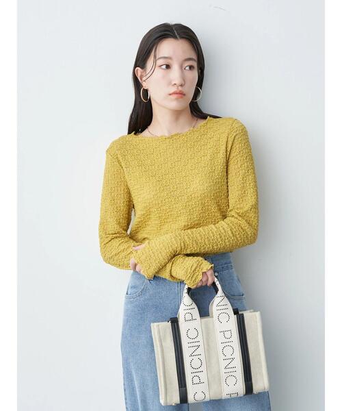 earth music&ecology（アースミュージックアンドエコロジー）の「フラワーレースシャーリングプルオーバー（Tシャツ/カットソー・レディース・ブラック/オフホワイト/サックスブルー/イエロー/ラベンダー・S/M）」の6枚目の写真