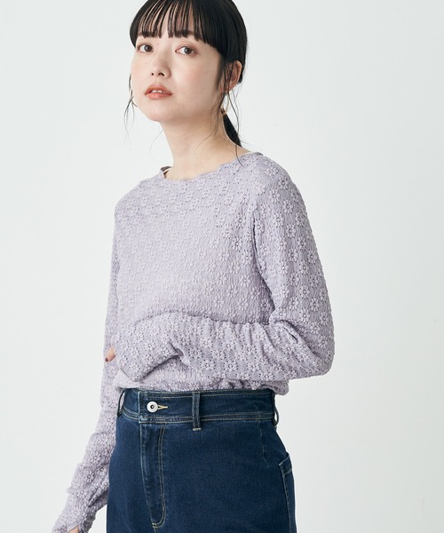 earth music&ecology（アースミュージックアンドエコロジー）の「フラワーレースシャーリングプルオーバー（Tシャツ/カットソー・レディース・ブラック/オフホワイト/サックスブルー/イエロー/ラベンダー・S/M）」の5枚目の写真