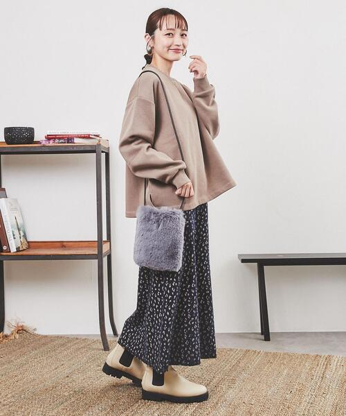 coen（コーエン）の「【WEB限定】ふっくら素材であたたかい。CVC裏起毛クルーネックスウェット（スウェット・レディース・オフホワイト/ブラック/ライム/モカ/ネイビー・FREE）」の18枚目の写真