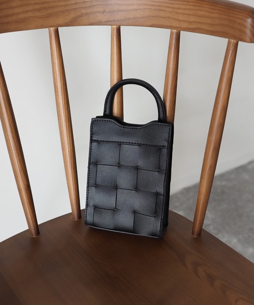 Riberry（リベリー）の「編み込みレザーミニショルダーバッグ（ショルダーバッグ・レディース・ホワイト/ブラック/ブラウン・FREE）」の2枚目の写真