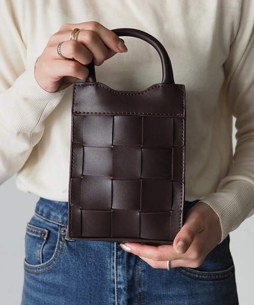 Riberry（リベリー）の「編み込みレザーミニショルダーバッグ（ショルダーバッグ・レディース・ホワイト/ブラック/ブラウン・FREE）」の4枚目の写真