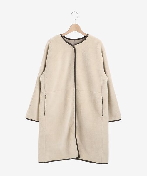 le.coeur blanc(ルクールブラン)の「リバーシブルフェイクムートンコート(ムートンコート・レディース・アイボリー/ダークグレー・36/38)」の5枚目の写真
