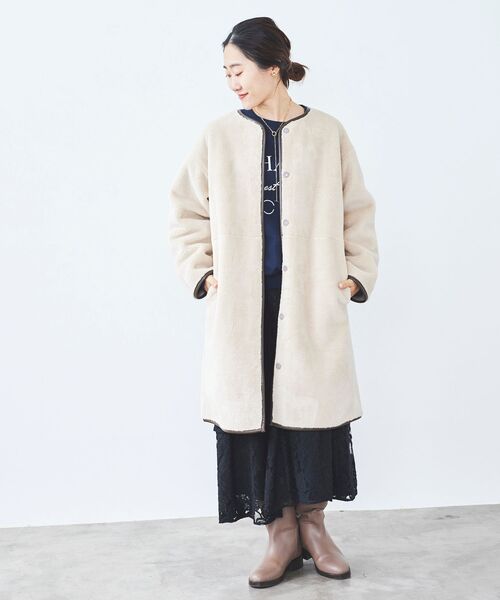 le.coeur blanc(ルクールブラン)の「リバーシブルフェイクムートンコート(ムートンコート・レディース・アイボリー/ダークグレー・36/38)」の9枚目の写真