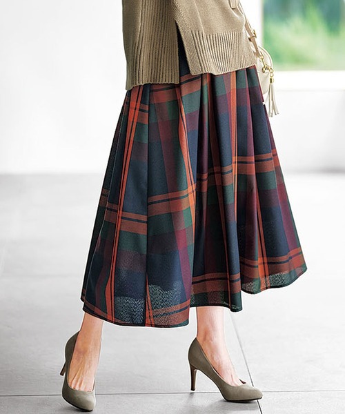 BELLUNA PLUS（ベルーナ）の「大人顔フレアーデザインチェック柄スカート（スカート・レディース・ブラウン/ターコイズブルー/オレンジ/ネイビー・LARGE/SMALL/X-LARGE/MEDIUM）」の4枚目の写真