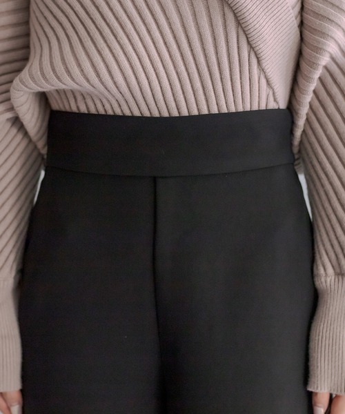 mline（エムライン）の「[mline] シンプルショートパンツ（その他パンツ・レディース・アイボリー/ブラック・1/2）」の22枚目の写真