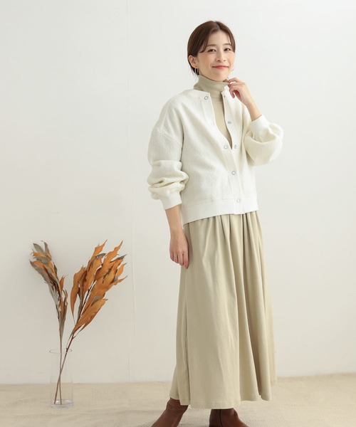 URBAN RESEARCH DOORS(アーバンリサーチドアーズ)の「タートルネックギャザーワンピース(ワンピース・レディース・チャコールグレー/ライトベージュ・MEDIUM)」の6枚目の写真