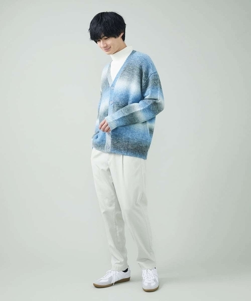 a.v.v（アーヴェヴェ）の「グラデーションワイドシルエットカーディガン（カーディガン/ボレロ・メンズ・ライトブルー/イエロー・46/48）」の5枚目の写真