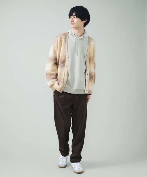 a.v.v（アーヴェヴェ）の「グラデーションワイドシルエットカーディガン（カーディガン/ボレロ・メンズ・ライトブルー/イエロー・46/48）」の8枚目の写真