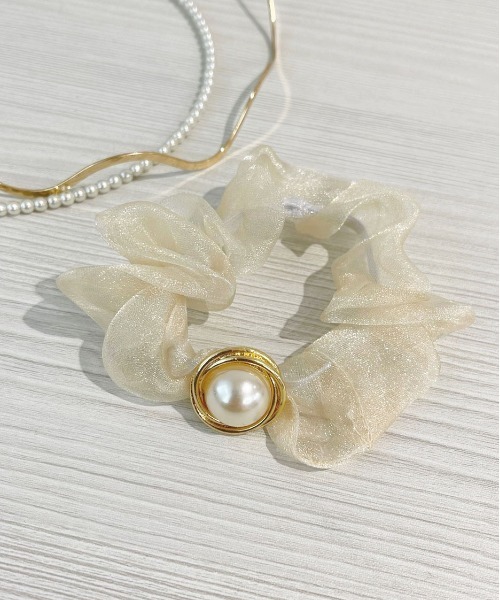 apres jour（アプレジュール）の「【apres jour×ARIAZ】シアーパールシュシュ（シュシュ・レディース・ブラック/オフホワイト・FREE）」の4枚目の写真