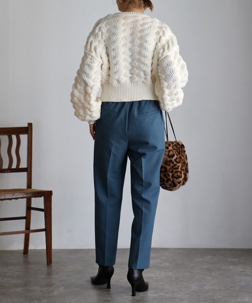 Yucca（ユッカ）の「モコモコショート丈ニットカーディガン（カーディガン/ボレロ・レディース・ラベンダー/チャコールグレー/オフホワイト・MEDIUM）」の16枚目の写真