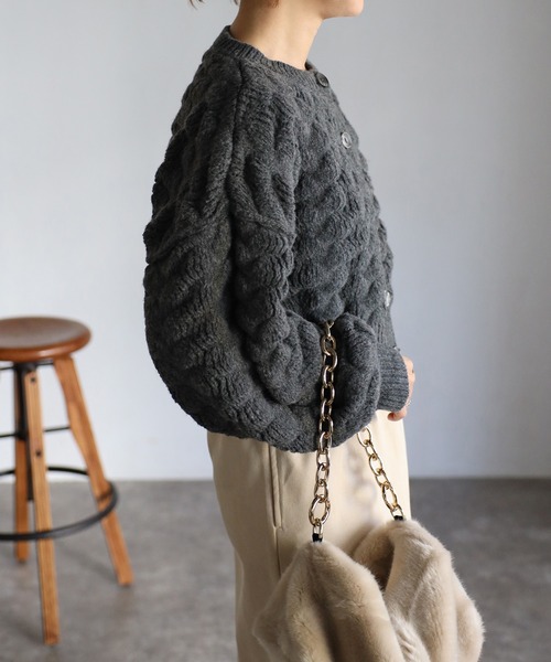 Yucca（ユッカ）の「モコモコショート丈ニットカーディガン（カーディガン/ボレロ・レディース・ラベンダー/チャコールグレー/オフホワイト・MEDIUM）」の22枚目の写真