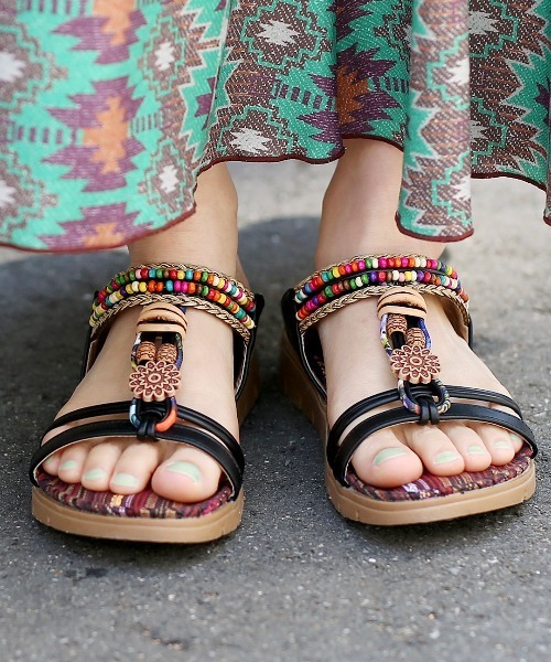 チチカカ(チチカカ)の「エスニックビーズサンダル(サンダル・レディース・ブラック/オフホワイト/ブルー・MEDIUM/LARGE)」の7枚目の写真