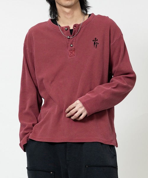 JOHN'S CLOSET(ジョンズクローゼット)の「【13】ワンポイント刺繍 ヘンリーネック ピグメントワッフルロンT(Tシャツ/カットソー・メンズ・パープル/スミクロ/キャメル/レッド/チャコールグレー/ブラック・MEDIUM/LARGE)」の19枚目の写真