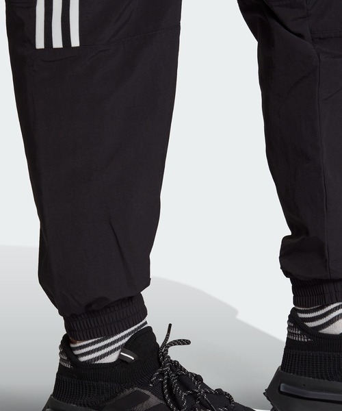 adidas（アディダス）の「アディカラー クラシックス ロックアップ