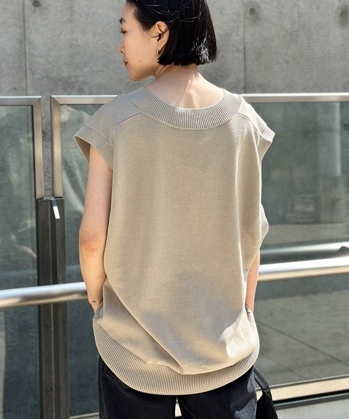 CINOH(チノ)の「【CINOH / チノ】Vネックベスト(ニット/セーター・レディース・ライトグレー/ベージュ・FREE)」の6枚目の写真