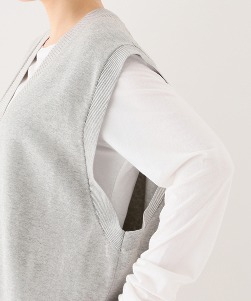 CINOH(チノ)の「【CINOH / チノ】Vネックベスト(ニット/セーター・レディース・ライトグレー/ベージュ・FREE)」の22枚目の写真