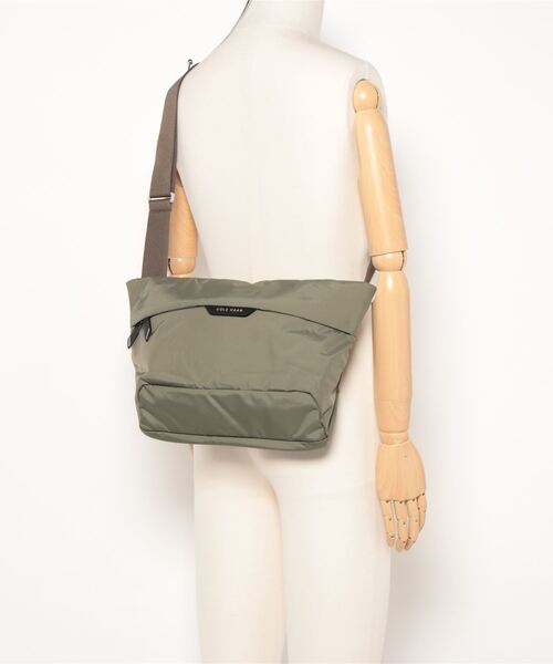 COLE HAAN（コールハーン）の「セントラル スリングバッグ mens