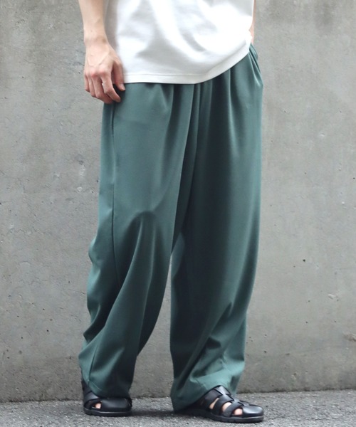 SITRY(シトリー)の「amundsen 2 tuck wide pants/梨地織り 2タック ワイドパンツ セットアップ対応可(スラックス・メンズ・グレー/ベージュ/ブラック/チャコールグレー/グリーン・L/M/LL)」の11枚目の写真