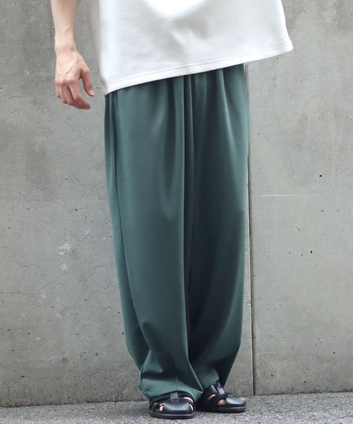 SITRY(シトリー)の「amundsen 2 tuck wide pants/梨地織り 2タック ワイドパンツ セットアップ対応可(スラックス・メンズ・グレー/ベージュ/ブラック/チャコールグレー/グリーン・L/M/LL)」の12枚目の写真