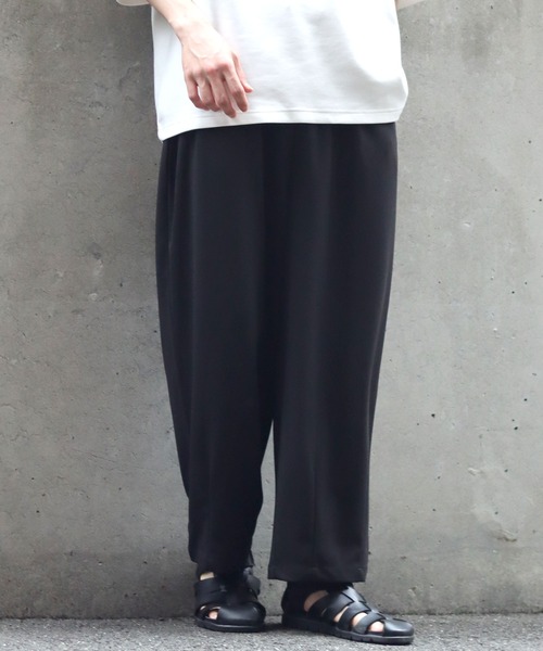 SITRY(シトリー)の「amundsen 2 tuck wide pants/梨地織り 2タック ワイドパンツ セットアップ対応可(スラックス・メンズ・グレー/ベージュ/ブラック/チャコールグレー/グリーン・L/M/LL)」の13枚目の写真