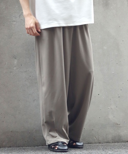 SITRY(シトリー)の「amundsen 2 tuck wide pants/梨地織り 2タック ワイドパンツ セットアップ対応可(スラックス・メンズ・グレー/ベージュ/ブラック/チャコールグレー/グリーン・L/M/LL)」の16枚目の写真