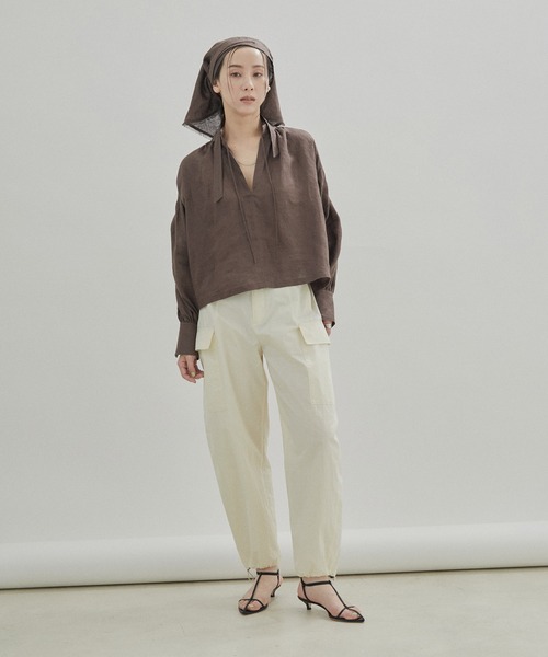 SALON adam et rope'（サロン アダム エ ロペ）の「【洗える】ノルマンディリネンマルチウェイカーチフ/麻（ストール/ショール・レディース・ホワイト/ダークブラウン/ピンク/グレー系その他・FREE）」の19枚目の写真