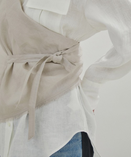 SALON adam et rope'（サロン アダム エ ロペ）の「【洗える】ノルマンディリネンマルチウェイカーチフ/麻（ストール/ショール・レディース・ホワイト/ダークブラウン/ピンク/グレー系その他・FREE）」の11枚目の写真