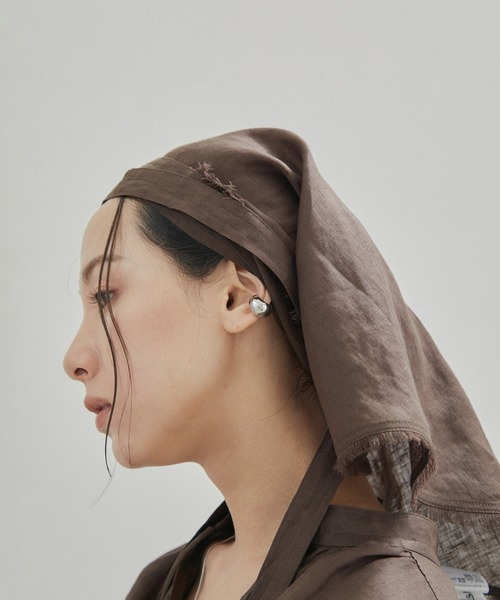 SALON adam et rope'（サロン アダム エ ロペ）の「【洗える】ノルマンディリネンマルチウェイカーチフ/麻（ストール/ショール・レディース・ホワイト/ダークブラウン/ピンク/グレー系その他・FREE）」の6枚目の写真