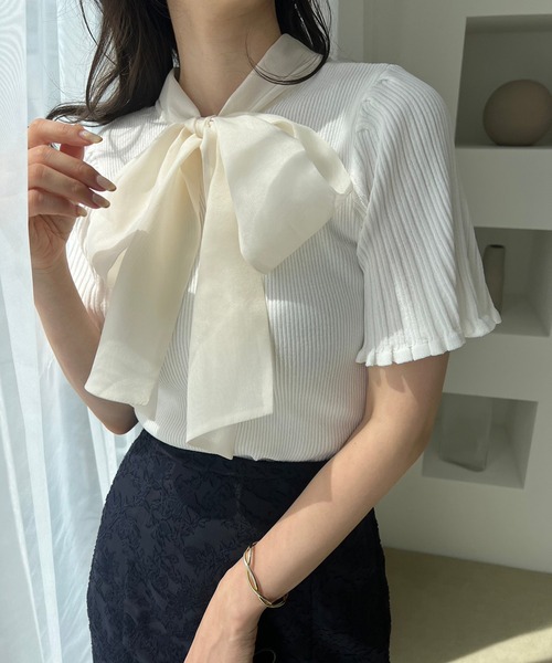 one after another NICE CLAUP(ワンアフターアナザーナイスクラップ)の「前後2WAYベルスリーブボウタイニット(ニット/セーター・レディース・オフホワイト/ブラック/ライトピンク/ホワイト系その他・FREE)」の9枚目の写真