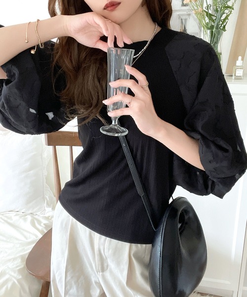 mily bilet(ミウィビレット)の「【mily bilet】大人華やぐ。袖シアー花柄トップス(シャツ/ブラウス・レディース・ブラック/アイボリー・MEDIUM/SMALL/X-LARGE/LARGE)」の16枚目の写真