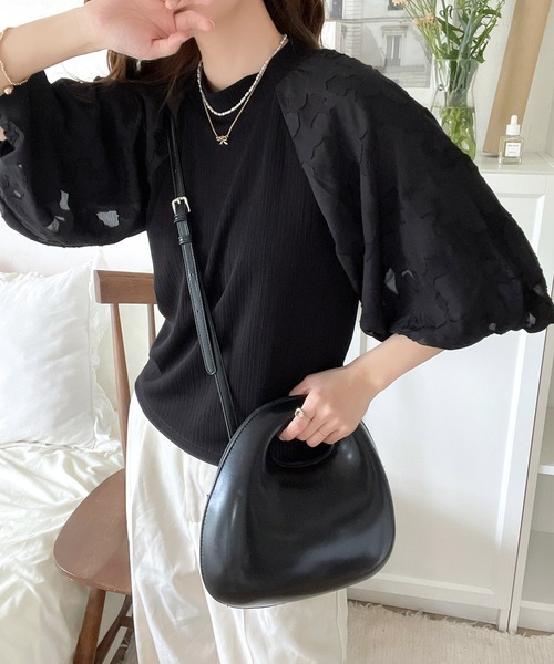 mily bilet(ミウィビレット)の「【mily bilet】大人華やぐ。袖シアー花柄トップス(シャツ/ブラウス・レディース・ブラック/アイボリー・MEDIUM/SMALL/X-LARGE/LARGE)」の7枚目の写真