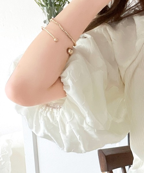 mily bilet(ミウィビレット)の「【mily bilet】大人華やぐ。袖シアー花柄トップス(シャツ/ブラウス・レディース・ブラック/アイボリー・MEDIUM/SMALL/X-LARGE/LARGE)」の10枚目の写真