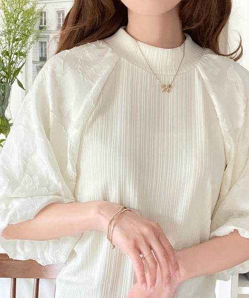 mily bilet(ミウィビレット)の「【mily bilet】大人華やぐ。袖シアー花柄トップス(シャツ/ブラウス・レディース・ブラック/アイボリー・MEDIUM/SMALL/X-LARGE/LARGE)」の4枚目の写真